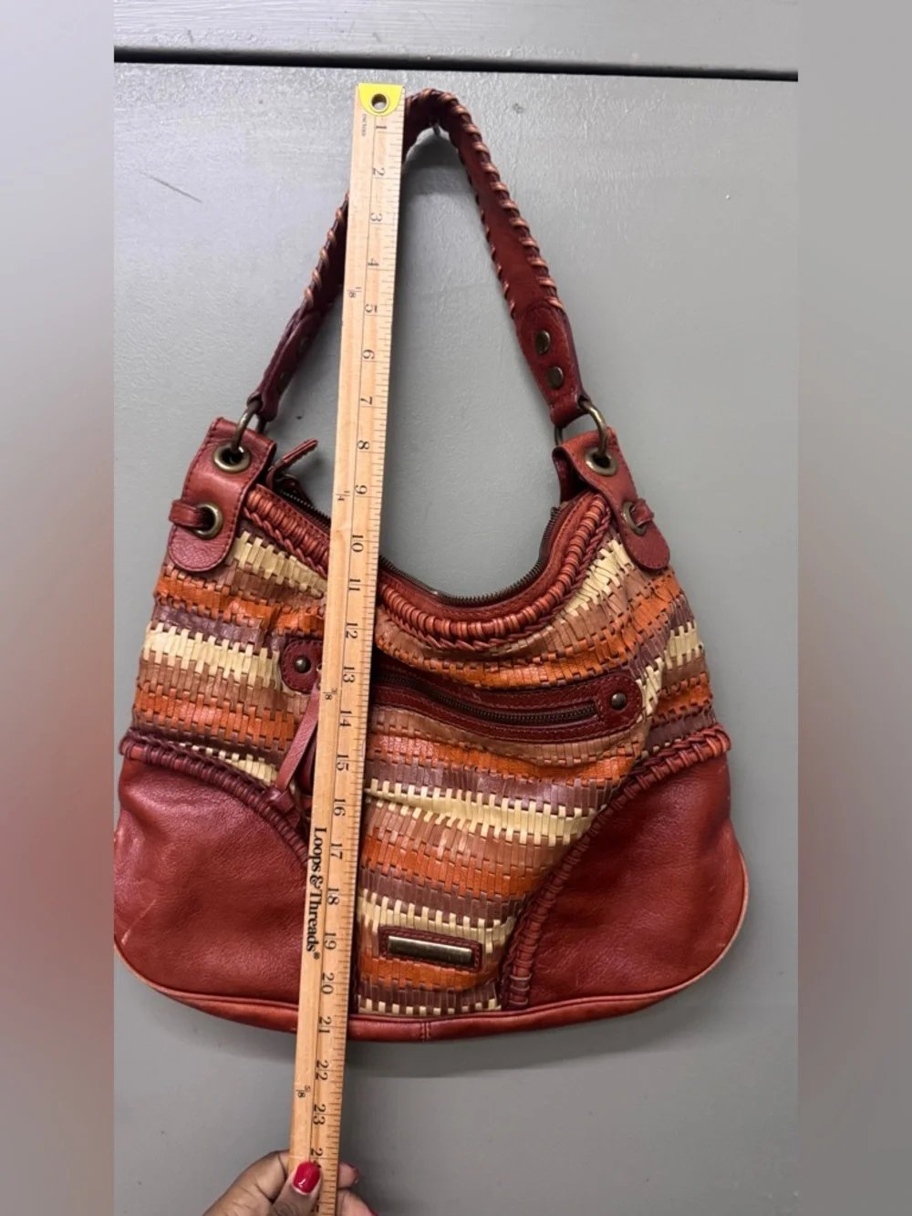 Isabella Fiore Vintage Brown Leather Boho Hobo Bag Handbag Shoulder Bag
